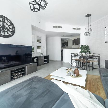 Frank Porter - Torch Tower Dubai Bagian luar foto